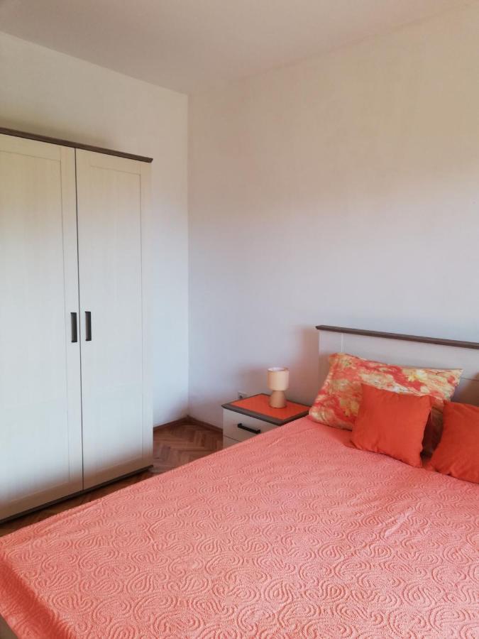 Apartment Marina Malinska Eksteriør billede